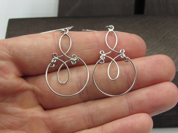 Sterling Silver Unique Pattern Dangle Earrings Vi… - image 1