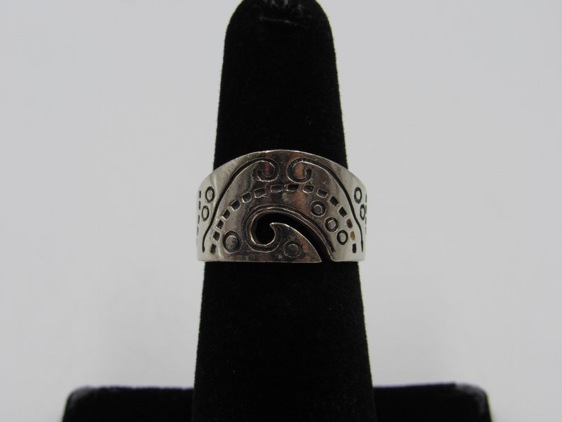 Size 5.75 Sterling Silver Unique Scrolled Band Ring Vintage Statement Engagement Wedding Promise Anniversary Bridal Cocktail Friendship