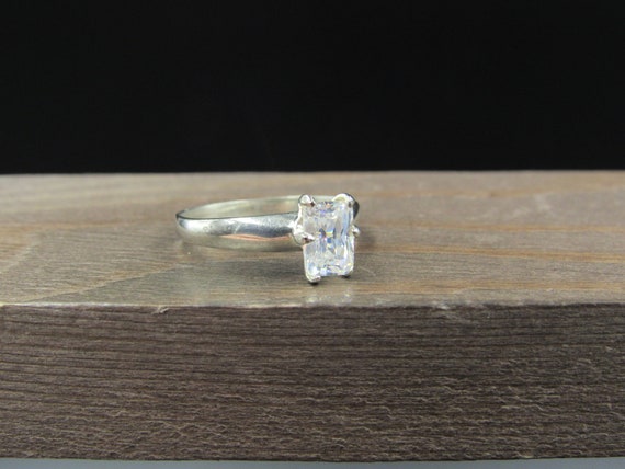 Size 8 Sterling Silver Rectangle Simple Cubic Zir… - image 2