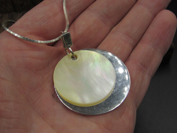16" Sterling Silver Double Circle Shell Pendant N… - image 3