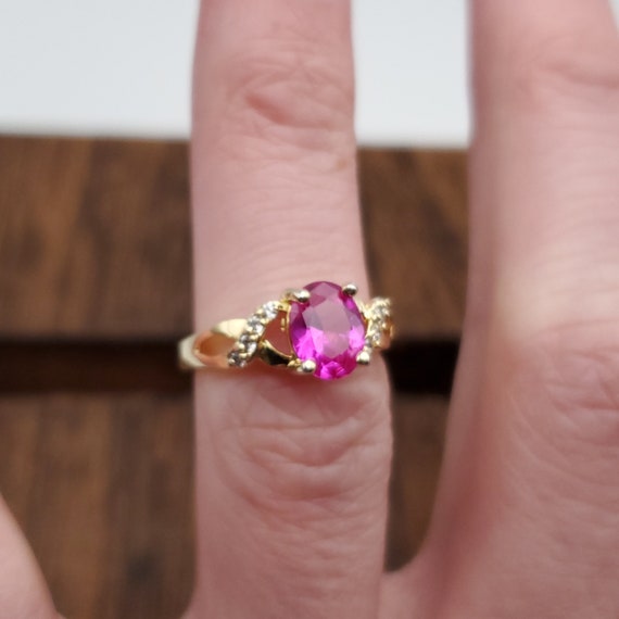 Size 6 Gold Tone Beautiful Pink Topaz And CZ Ring - image 3