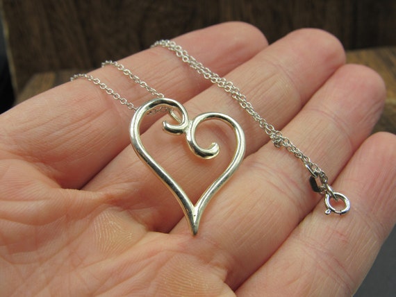 18" Sterling Silver Fancy Heart Pendant Necklace … - image 3