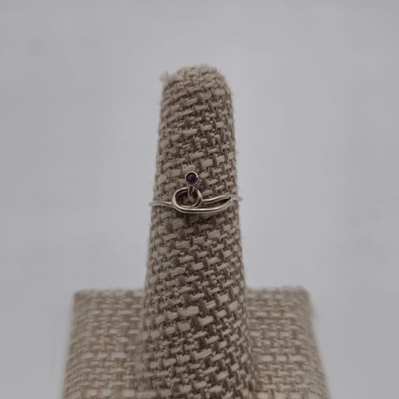 Size 5 Sterling Silver Handmade Small Ruby Gem Wi… - image 1