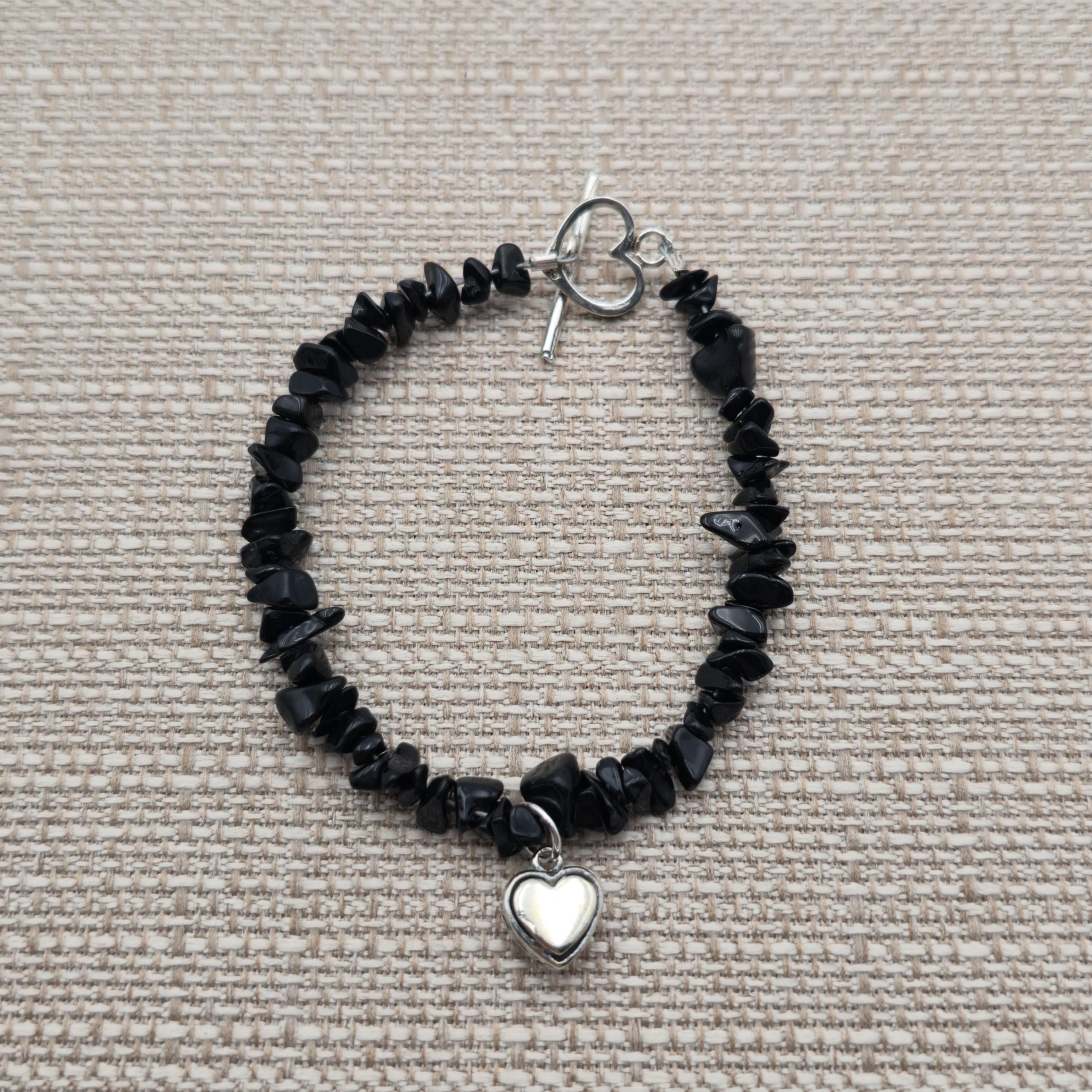 7 Inch Sterling Silver Onyx Stone Chips With Heart Charm Bracelet