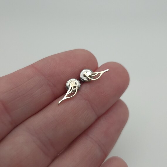 Sterling Silver Tiny Bird Stud Earrings A1368 - image 2