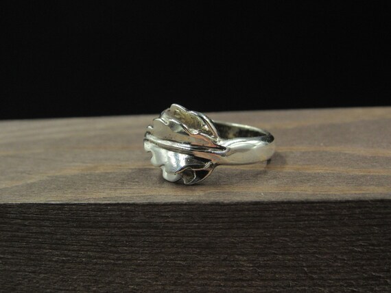 Size 5.75 Sterling Silver Rustic Leaf Design Band… - image 2