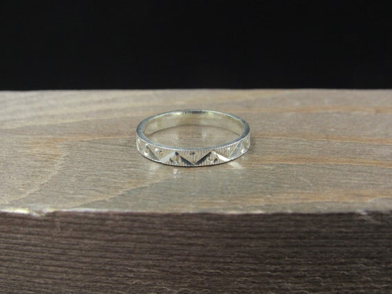 Size 5 Sterling Silver Cool Pattern Textured Band… - image 1