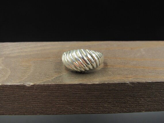 Size 8 Sterling Silver Pattern Dome Band Ring - image 1