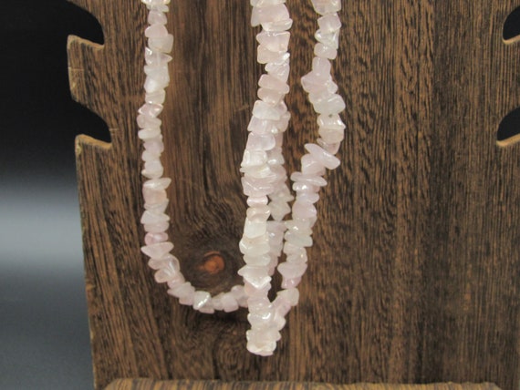 Hangs 18" Heavy Rose Quartz Stone Necklace Vintag… - image 3