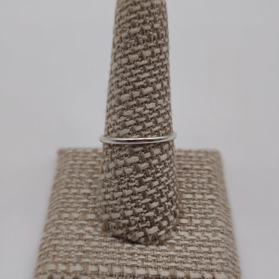 Size 8.75 Sterling Silver Thin Simple Ring A1760 - image 1