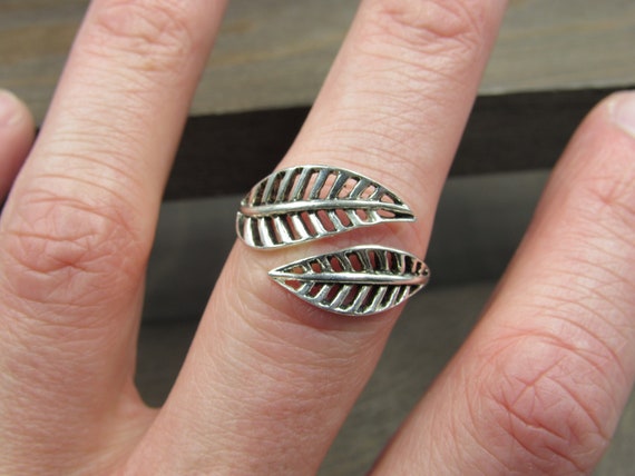 Size 9 Sterling Silver Leaf Nature Open Band Ring - image 3
