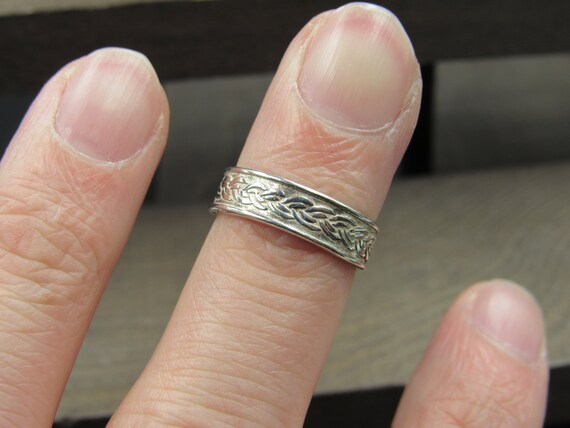 Size 4.5 Sterling Silver Knot Pattern Rustic Toe … - image 3