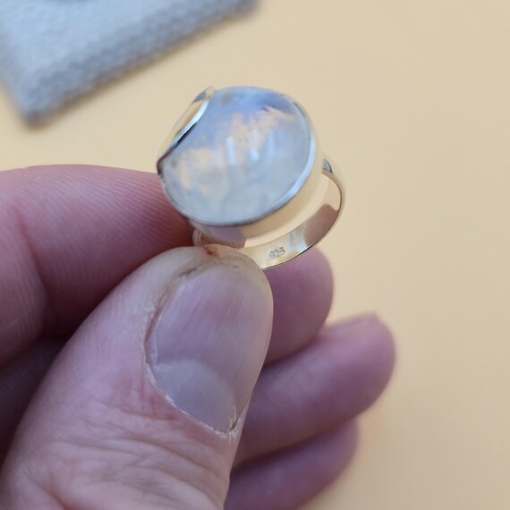 Size 4 Sterling Silver Unique Setting Moonstone P… - image 5