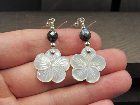 Sterling Silver Amazing Flower Shell Earrings Vin… - image 2