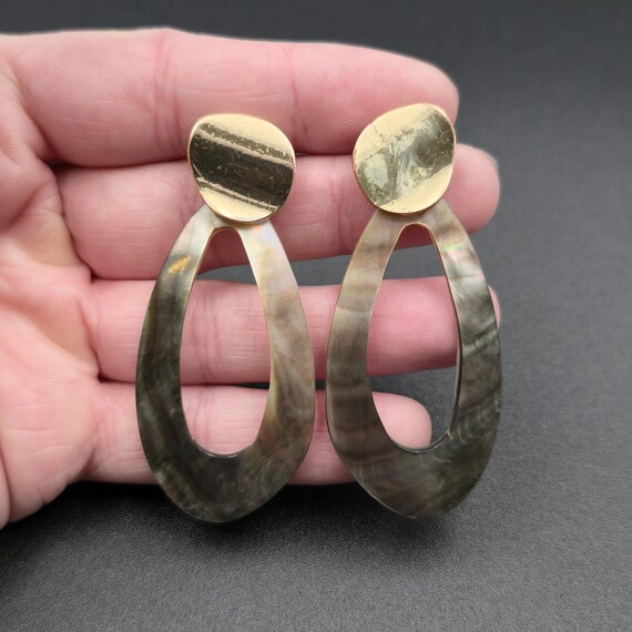 Gold Plated Large Oval Shell Dangle Earrings B926 - image 1