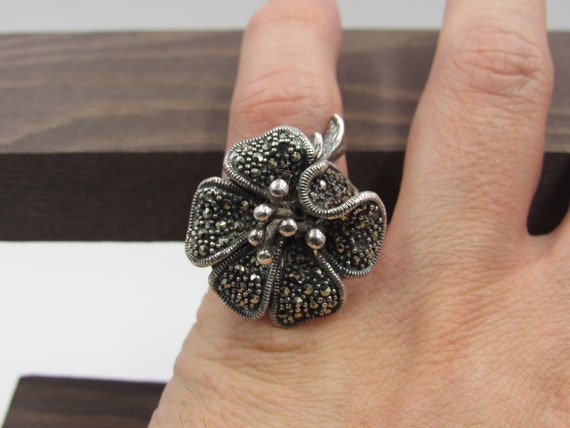 Size 6.25 Sterling Silver Rustic Large Floral Mar… - image 4