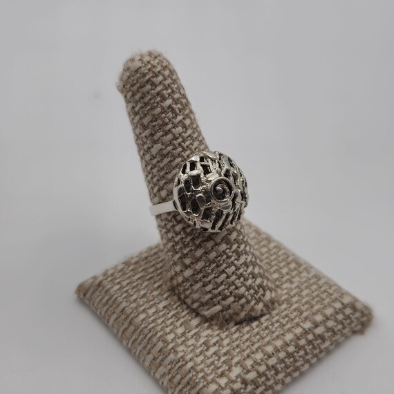 Size 8.25 Sterling Silver Unique Pattern Symbol R… - image 2