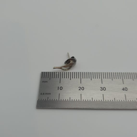 Sterling Silver Tiny Bird Stud Earrings A1368 - image 5