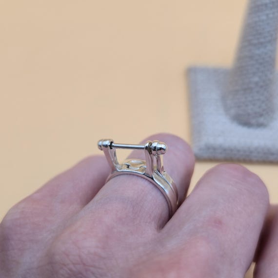 Size 7 Sterling Silver Unique Interlocking Design… - image 3