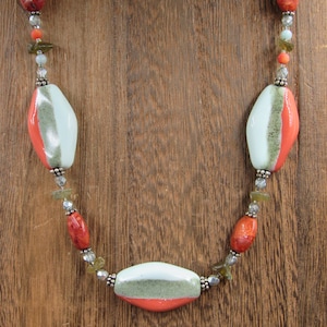 16 Inch Sterling Silver Labradorite Glass Stone And Shell Necklace