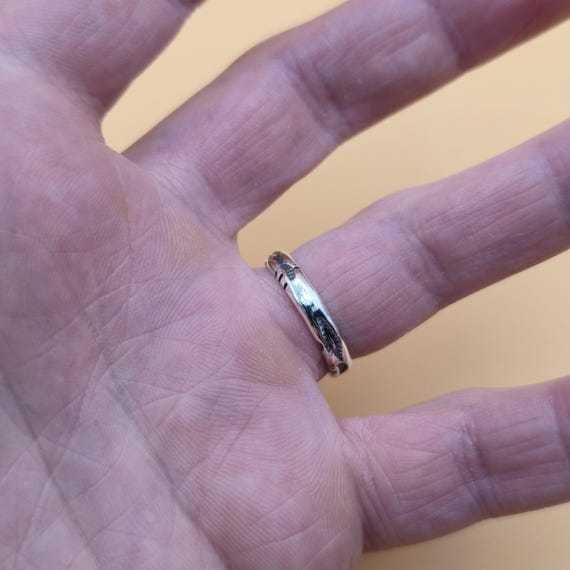 Size 7 Sterling Silver Native Style Pattern Band … - image 3