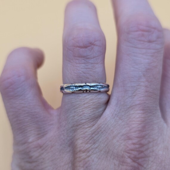 Size 7 Sterling Silver Native Style Pattern Band … - image 2
