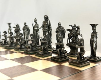 Ancient Greece chess set, Greeck mythical Chess pieces in Pewter