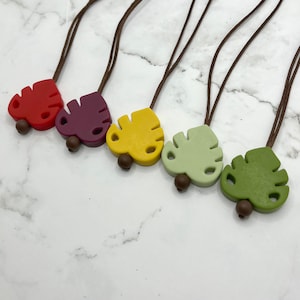 Fidget Jewelry Big Monstera Leaf Necklace