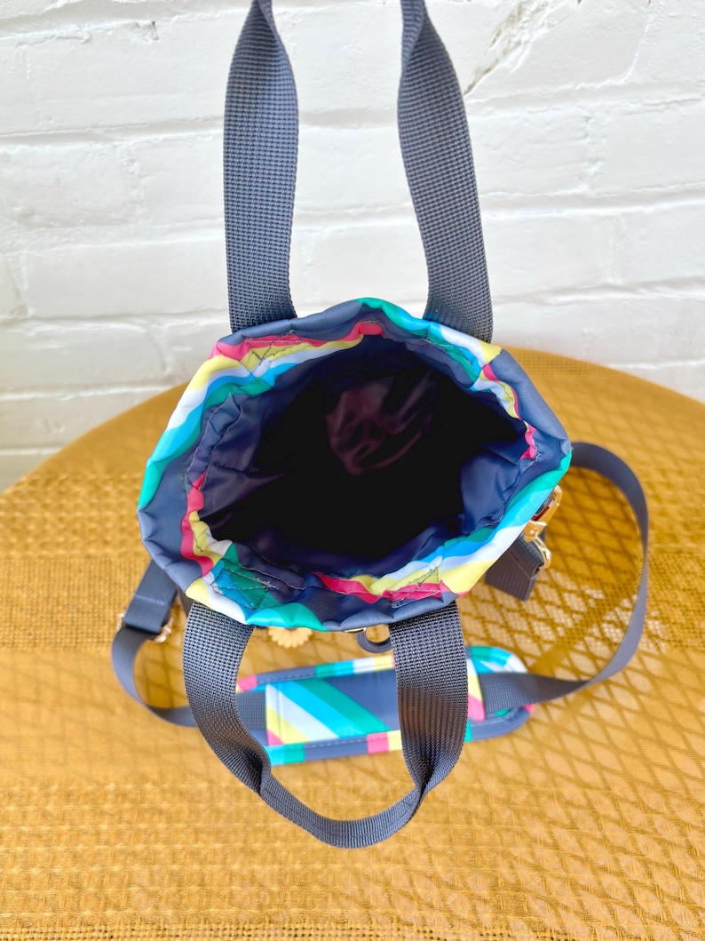 Disability Water Bottle Bag with Fidget Zipper Pull image 7
