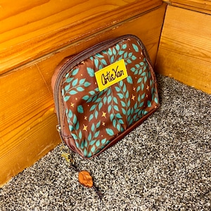 Leafy Waist Bag with Fidget Zipper Pull image 4