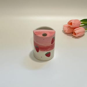 Cute Strawberry Ceramic Travel Mug, Handmade Pottery Mug,To Go Ceramic Tumbler,Hand-painted Sip Mug,Coffee Cup Sip Mug,Birthday Gift,500ML