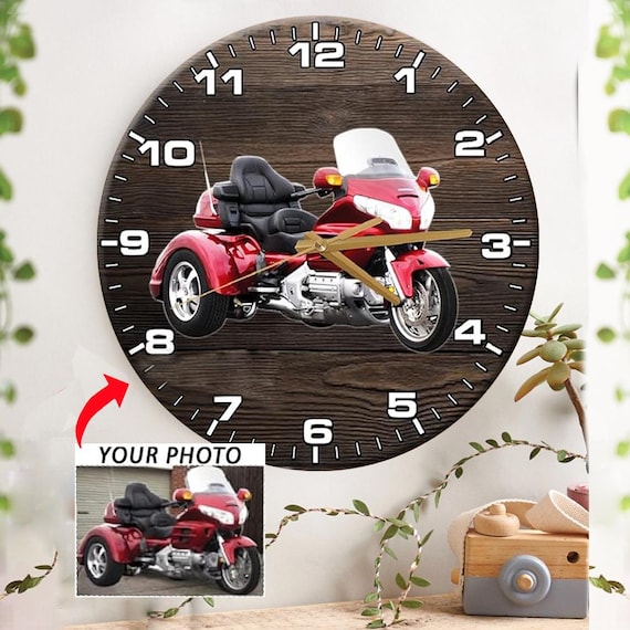 トライクバイクのパーソナライズされた写真入り木製壁掛け時計
