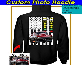 Ziehen Sie Racing personalisiertes Kapuzen-Sweatshirt, Geschenk fürDrag Racer, Benutzerdefiniertes Ziehungsrennauto, amerikanische Flagge Hoodie (auf der Rückseite) (Dragtree-bk5)