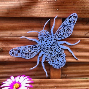 Floral Bee Garden Decor: Acrylic Fence Art