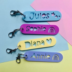 Porte-clés pastel personnalisé pour le nom des enfants, étiquette nominative du cartable, étiquette du nouveau sac de livre de terme, charme du sac pour enfants, porte-clés personnalisé, étiquette de sac préscolaire