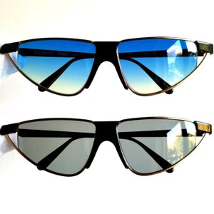 FERRE vintage Sunglasses rare oval gold half rim black GIANFRANCO Tupac GFF43 angular ufo space age Kylie Jenner frame new blue lens 90s y2k