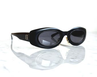 FENDI Vintage Sunglasses Oval Black 7136 Odd Space Age Frame 90s