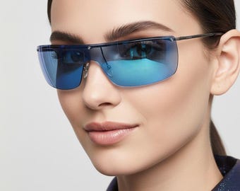 GUCCI Vintage Sunglasses Blue GG2416/S Oval Cateye Frame Small