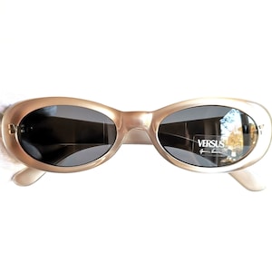 VERSACE ヴィンテージサングラス 虹色 ホワイト ピンク オーバル ジャンニ ヴェルサーチ VS8 スモールフレーム 90年代 NOS