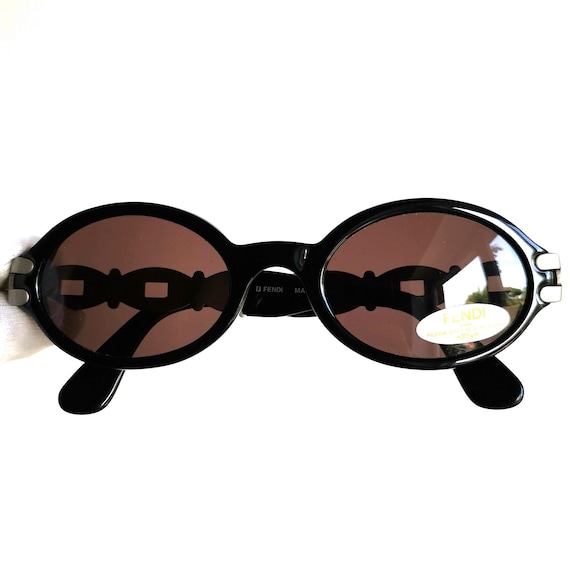 FENDI Vintage Sunglasses Oval Silver Black Chain SL7517 Bayonetta