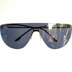 CHANEL vintage Sunglasses rare wrap mask aviator flat top shield gold frame 4043 New gray lens Migos designer Rihanna Lady Gaga 90s y2k NOS