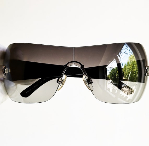 CHANEL vintage Sunglasses rare matelasse leather … - image 2