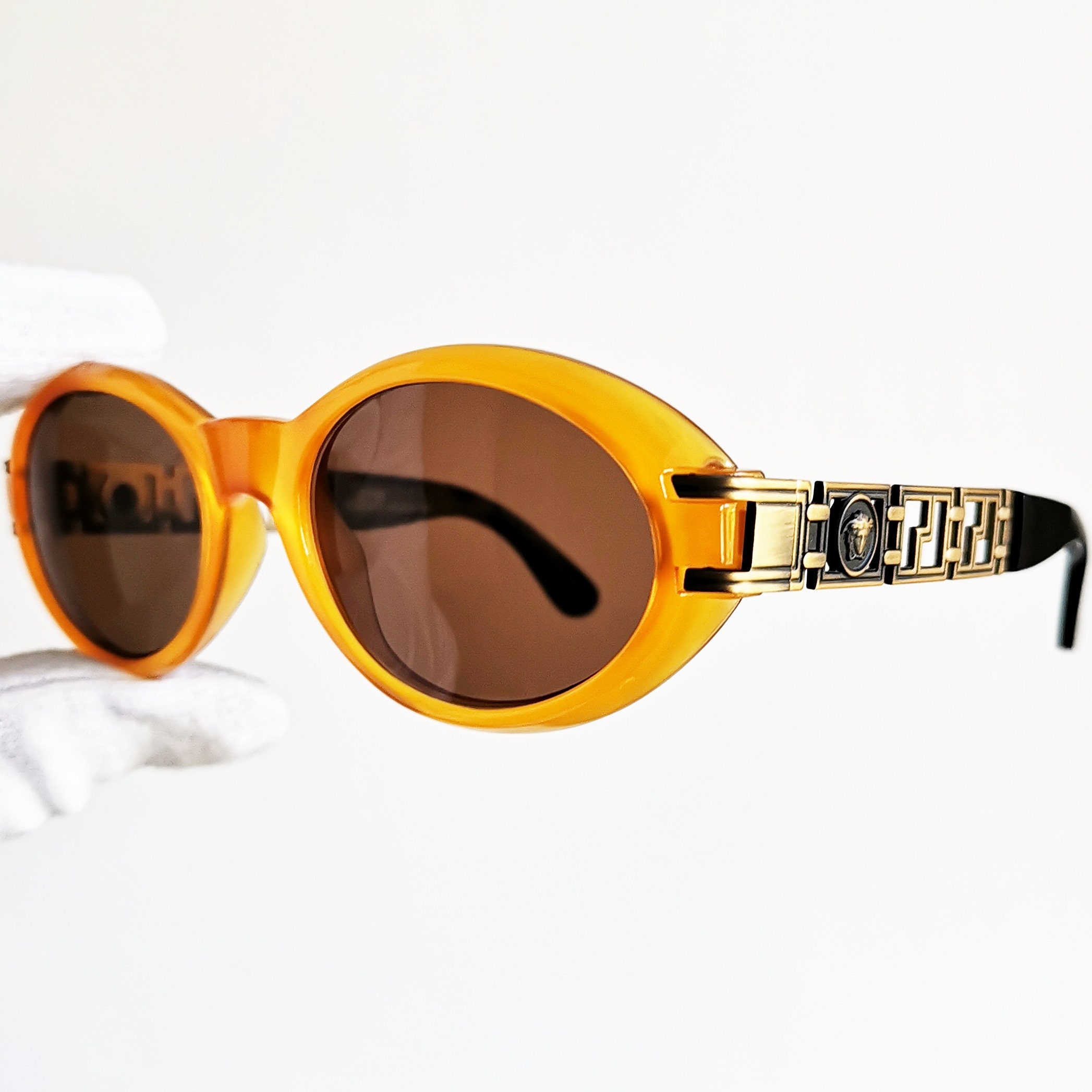 希少✨Gianni Versace 80s Vintage Sunglasses VERSACE Vintage Sunglasses Rare Matt Gold Oval Medusa