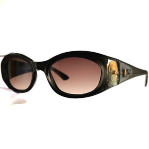 GUCCI vintage sunglasses oval gray green GG2432/S Migos 2Chainz Rihanna Lady Gaga Kylie Jenner Bella Hadid frame wrap 90s y2k brown lens NOS