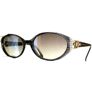 NINA RICCI oval vintage Sunglasses gray clear gold 90s y2k frame NR2498 cateye Rihanna Lady Gaga Bella Hadid Kylie Jenner diva mirror lenses