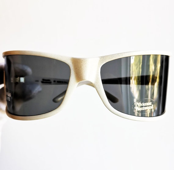 VIVIENNE WESTWOOD vintage sunglasses rare oversiz… - image 3