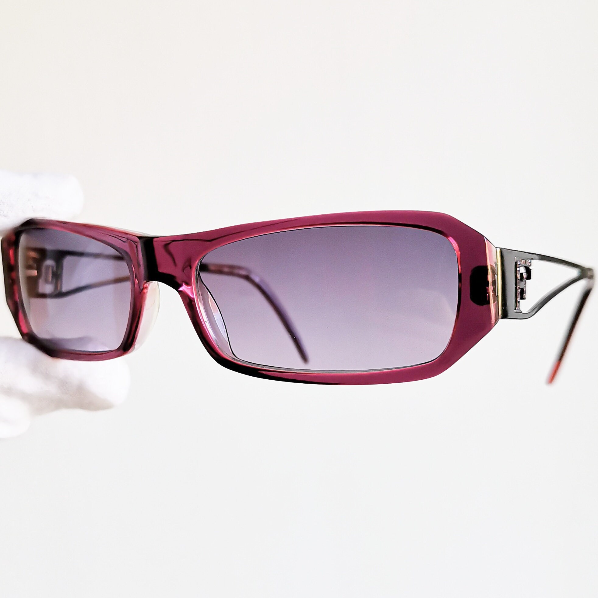 Feroce 90s inspired rectangular sunglasses in pink Gianfranco Ferre GF65907 – Vintage Frames Company main image 4