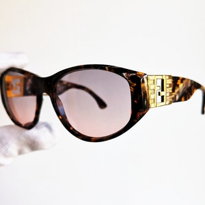 Occhiali da sole vintage FENDI rari ovali oro tartaruga marrone madreperla FS212 mascherina montatura FF Migos Lady Gaga Rihanna nuove lenti viola rosa anni '90