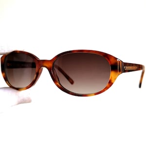 Lunettes de soleil vintage CHANEL ovale petite chaîne en or CC logo tortue marron 3138 cadre des années 90 y2k nouveau NOS Bella Hadid Rihanna Kylie Jenner rare