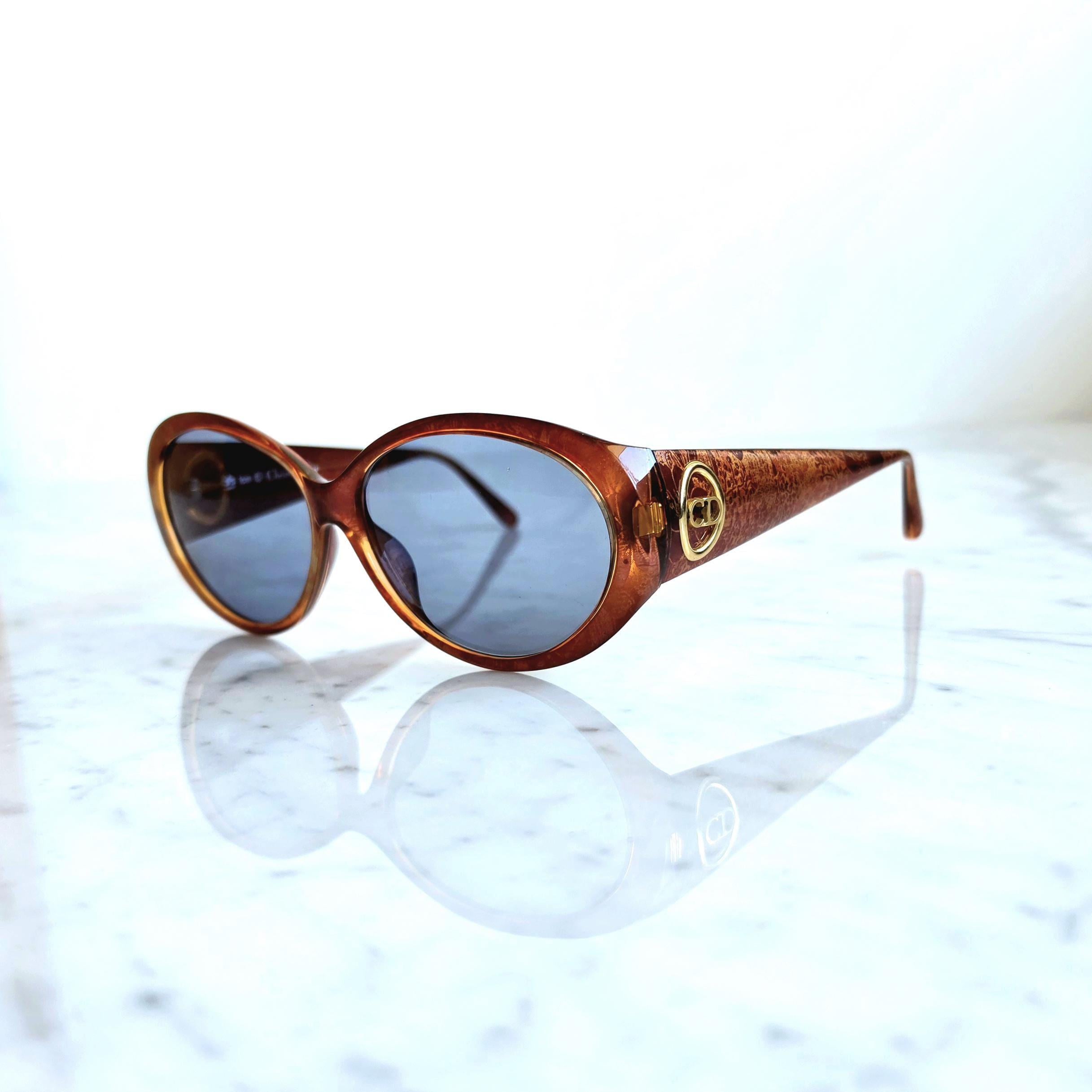 DIOR Oversize Vintage Sunglasses Oval Gold Ring Logo Red Christian